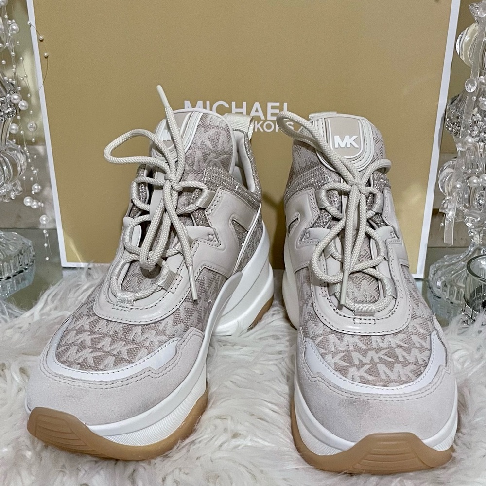 MICHAEL
Michael Kors
Sneakers ( like new )